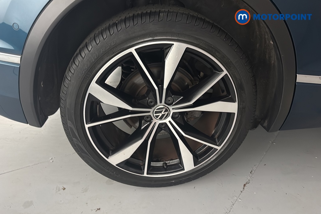 Volkswagen Tiguan R-Line Automatic Petrol SUV - Stock Number (1688035) - 46th supplementary image
