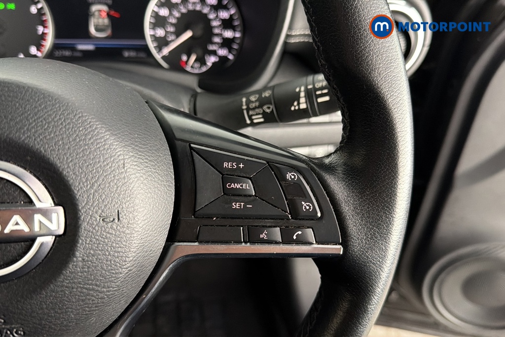 Nissan Juke N-Connecta Manual Petrol SUV - Stock Number (1688224) - 3rd supplementary image