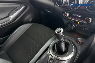 Nissan Juke N-Connecta Manual Petrol SUV - Stock Number (1688224) - 15th supplementary image