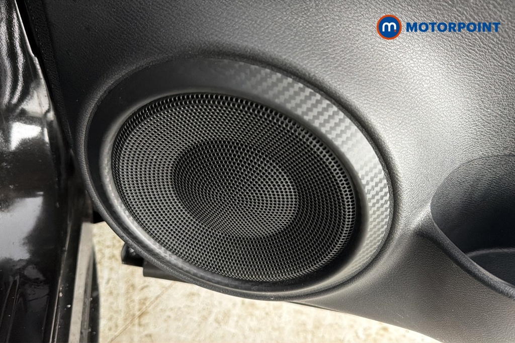 Nissan Juke N-Connecta Manual Petrol SUV - Stock Number (1688224) - 21st supplementary image