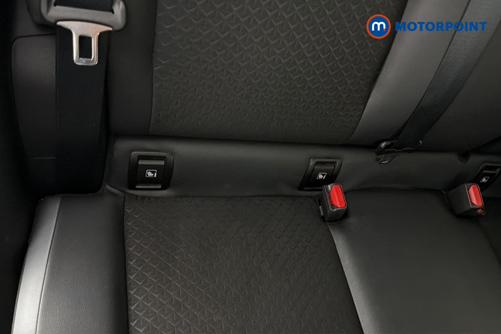 Nissan Juke N-Connecta Manual Petrol SUV - Stock Number (1688224) - 27th supplementary image