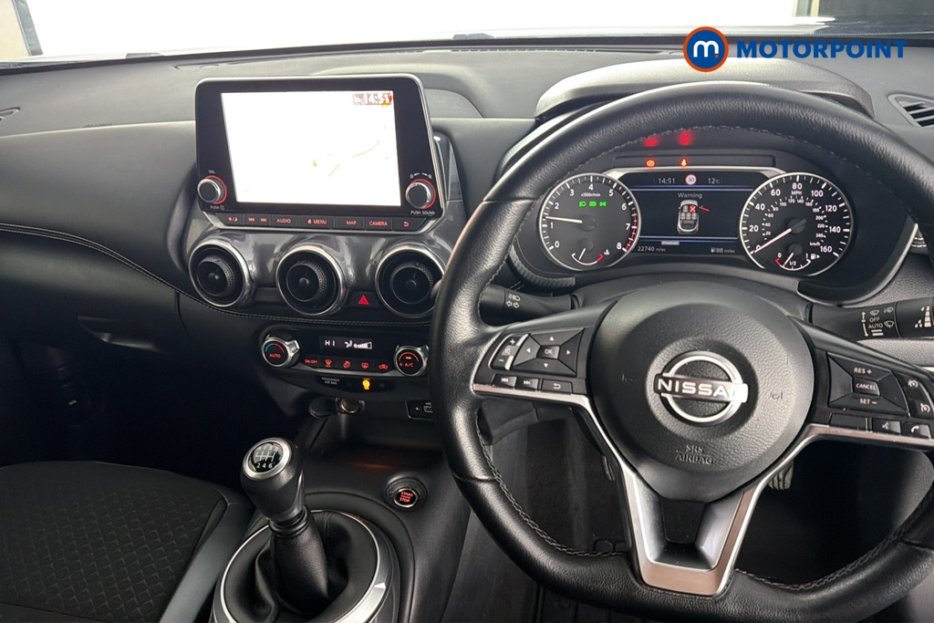 Nissan Juke N-Connecta Manual Petrol SUV - Stock Number (1688224) - 1st supplementary image
