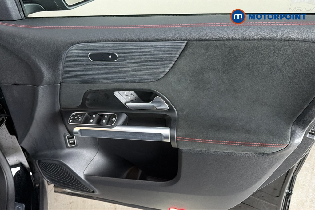 Mercedes-Benz EQB Amg Line Automatic Electric SUV - Stock Number (1689540) - 18th supplementary image