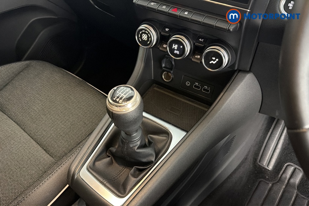 Renault Captur Techno Manual Petrol SUV - Stock Number (1689827) - 15th supplementary image
