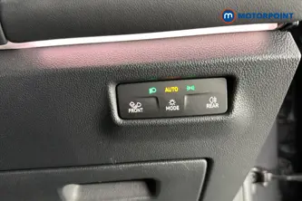 Volkswagen Tiguan R-Line Automatic Petrol Plug-In Hybrid SUV - Stock Number (1689985) - 11th supplementary image