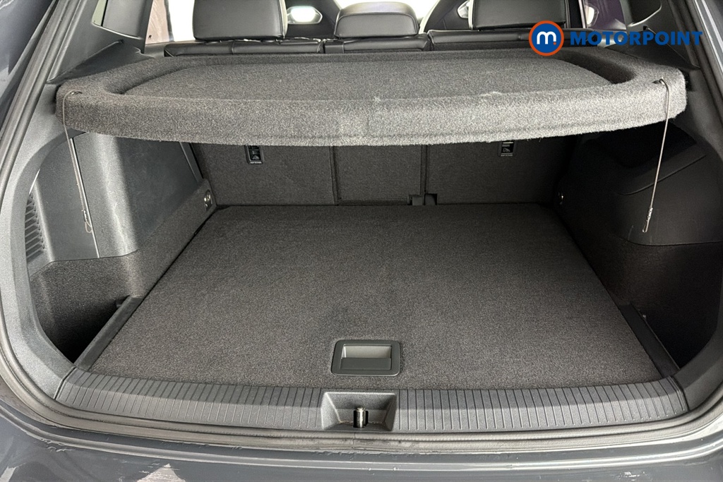 Volkswagen Tiguan R-Line Automatic Petrol Plug-In Hybrid SUV - Stock Number (1689985) - 30th supplementary image
