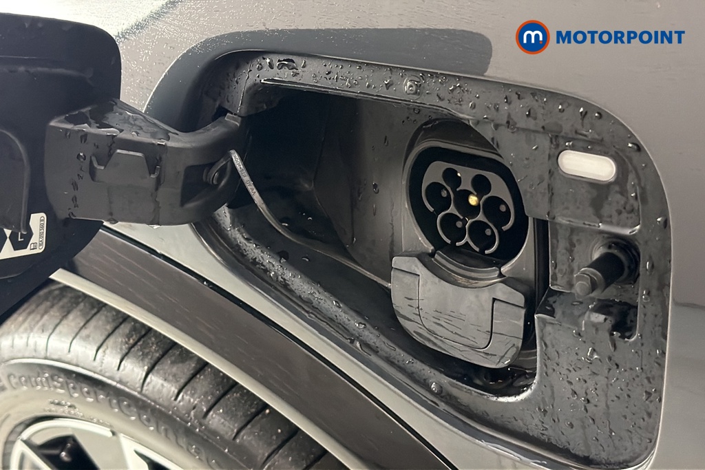 Volkswagen Tiguan R-Line Automatic Petrol Plug-In Hybrid SUV - Stock Number (1689985) - 40th supplementary image