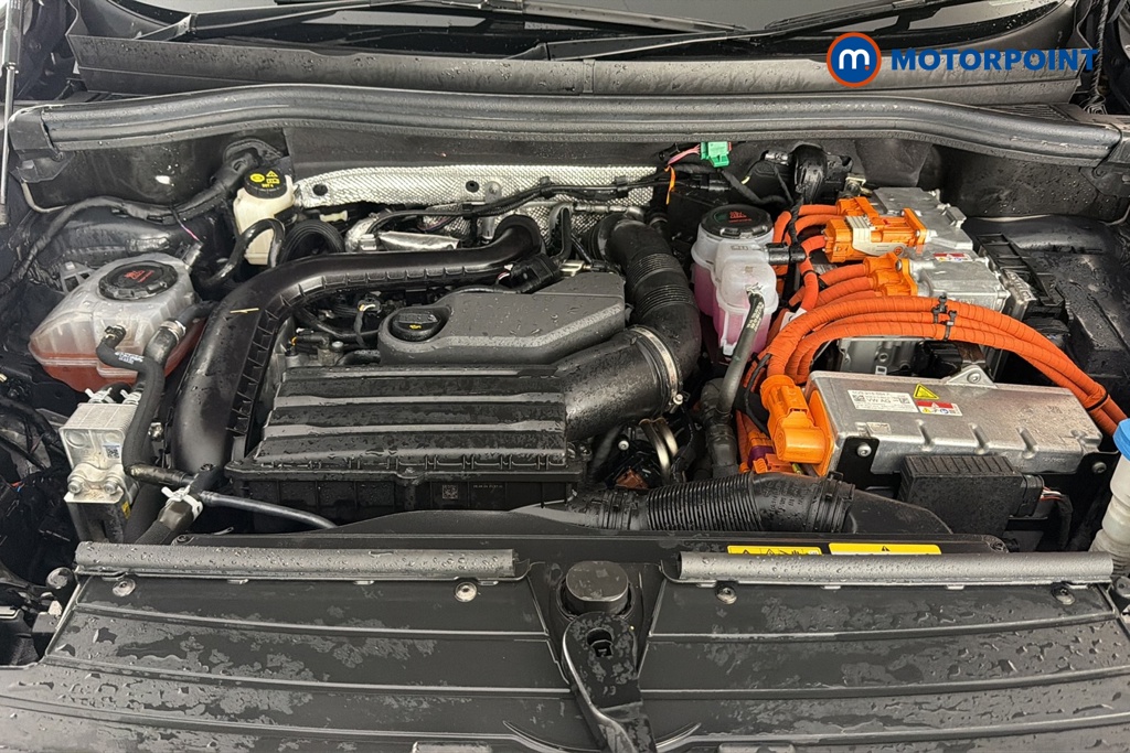 Volkswagen Tiguan R-Line Automatic Petrol Plug-In Hybrid SUV - Stock Number (1689985) - 48th supplementary image
