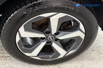 Nissan Qashqai N-Connecta Automatic Petrol-Electric Hybrid SUV - Stock Number (1690237) - 45th supplementary image