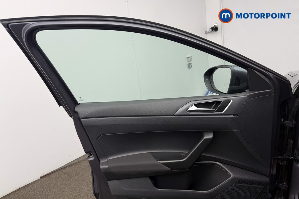 Volkswagen Taigo R-Line Manual Petrol SUV - Stock Number (1691000) - 12th supplementary image