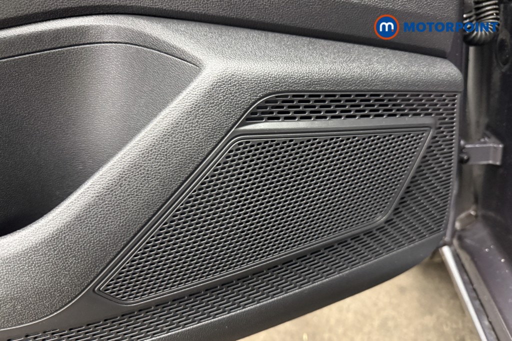 Volkswagen Taigo R-Line Manual Petrol SUV - Stock Number (1691000) - 13th supplementary image