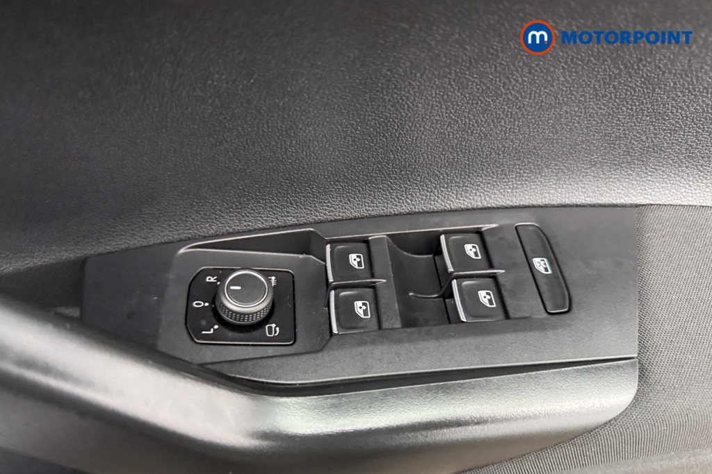 Volkswagen Taigo R-Line Manual Petrol SUV - Stock Number (1691000) - 21st supplementary image