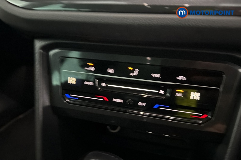 Volkswagen Tiguan Life Automatic Petrol SUV - Stock Number (1691004) - 12th supplementary image