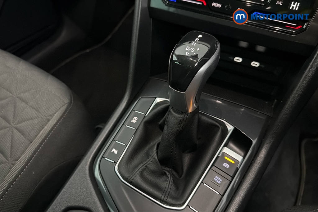 Volkswagen Tiguan Life Automatic Petrol SUV - Stock Number (1691004) - 15th supplementary image