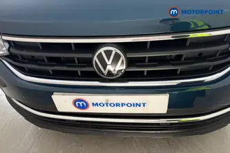 Volkswagen Tiguan Life Automatic Petrol SUV - Stock Number (1691004) - 43rd supplementary image