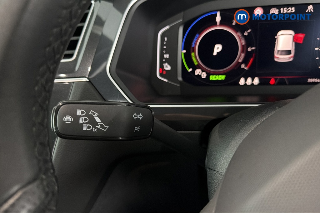 Volkswagen Tiguan R-Line Automatic Petrol Plug-In Hybrid SUV - Stock Number (1691207) - 5th supplementary image