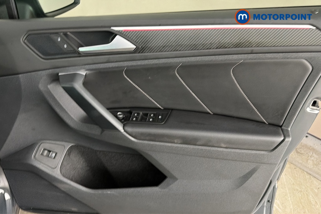 Volkswagen Tiguan R-Line Automatic Petrol Plug-In Hybrid SUV - Stock Number (1691207) - 18th supplementary image