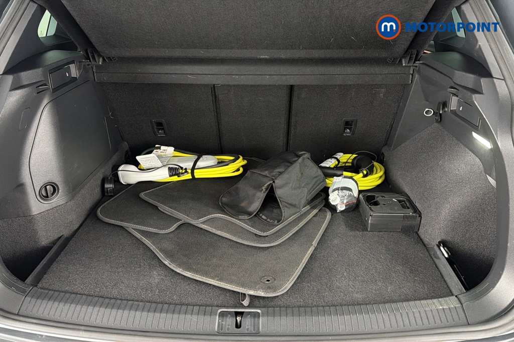 Volkswagen Tiguan R-Line Automatic Petrol Plug-In Hybrid SUV - Stock Number (1691207) - 30th supplementary image