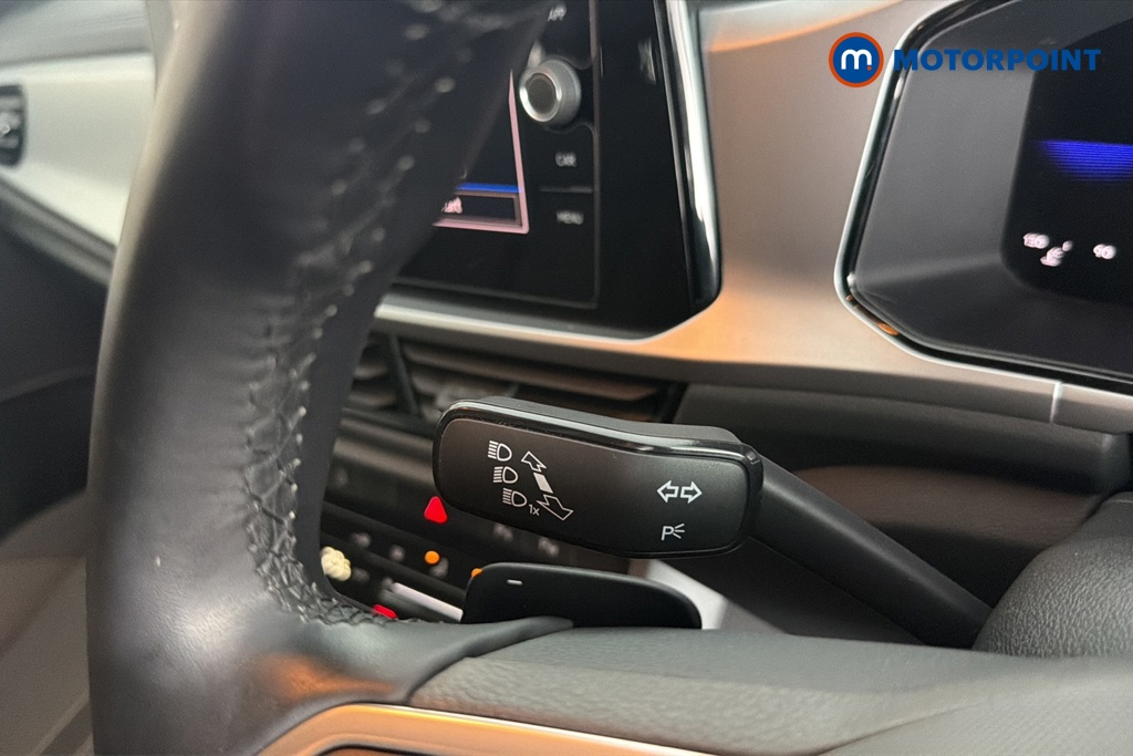 Volkswagen T-Roc Match Automatic Petrol SUV - Stock Number (1691869) - 5th supplementary image