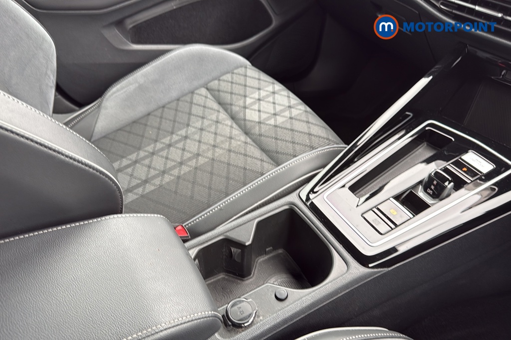 Volkswagen Golf R-Line Automatic Petrol Hatchback - Stock Number (1692010) - 15th supplementary image