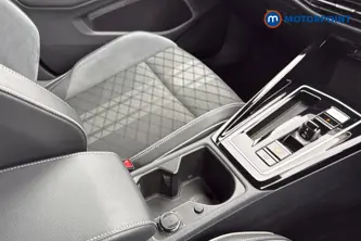 Volkswagen Golf R-Line Automatic Petrol Hatchback - Stock Number (1692010) - 15th supplementary image