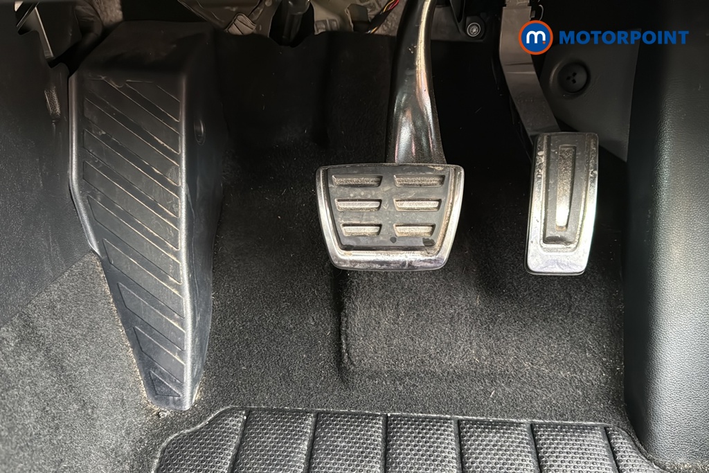 Volkswagen Golf R-Line Automatic Petrol Hatchback - Stock Number (1692010) - 24th supplementary image