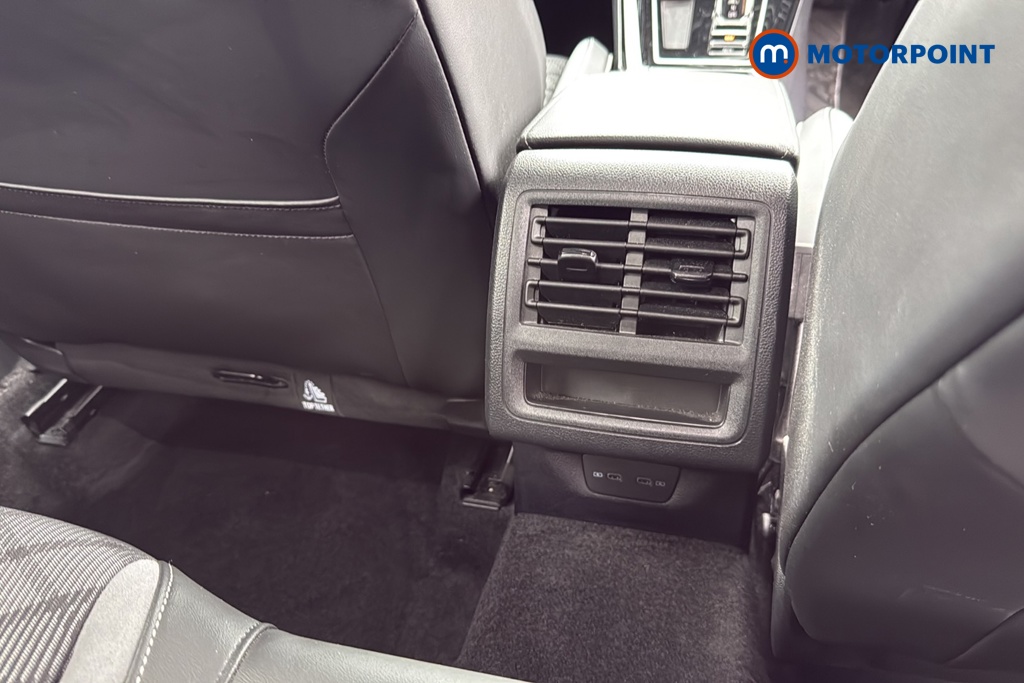 Volkswagen Golf R-Line Automatic Petrol Hatchback - Stock Number (1692010) - 28th supplementary image