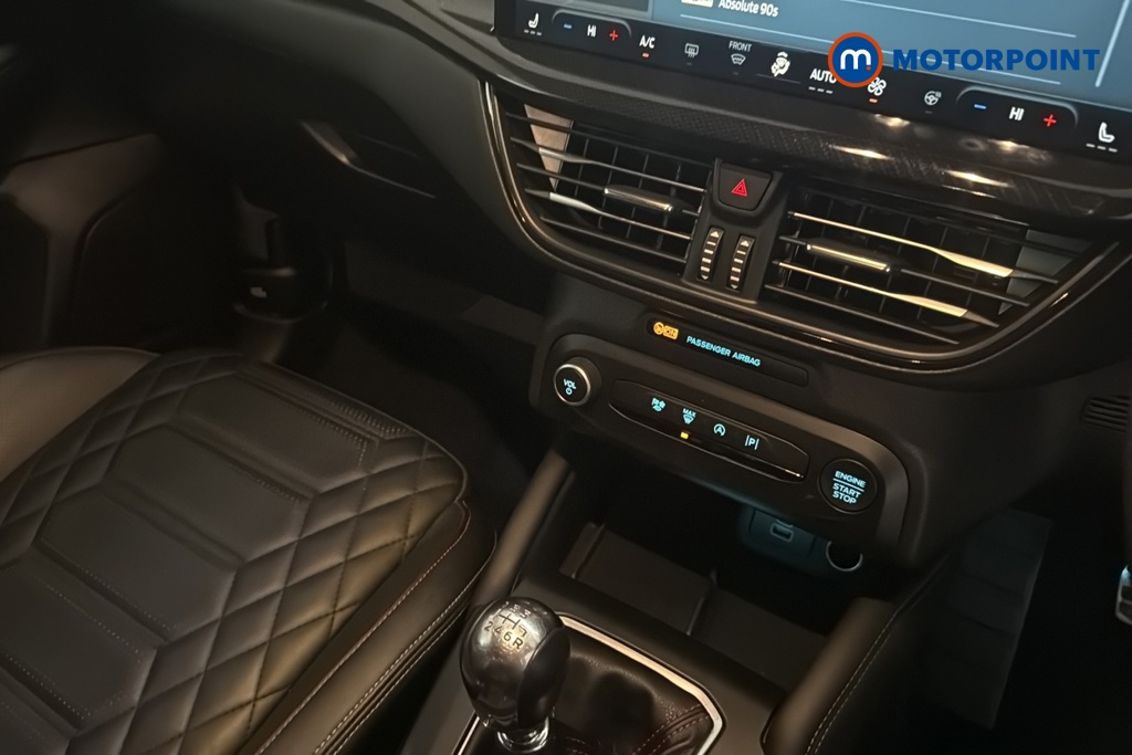 Ford Focus St-Line Vignale Manual Petrol Hatchback - Stock Number (1692657) - 15th supplementary image