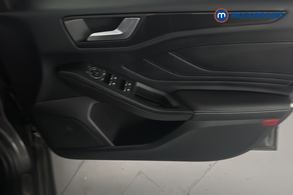 Ford Focus St-Line Vignale Manual Petrol Hatchback - Stock Number (1692657) - 18th supplementary image