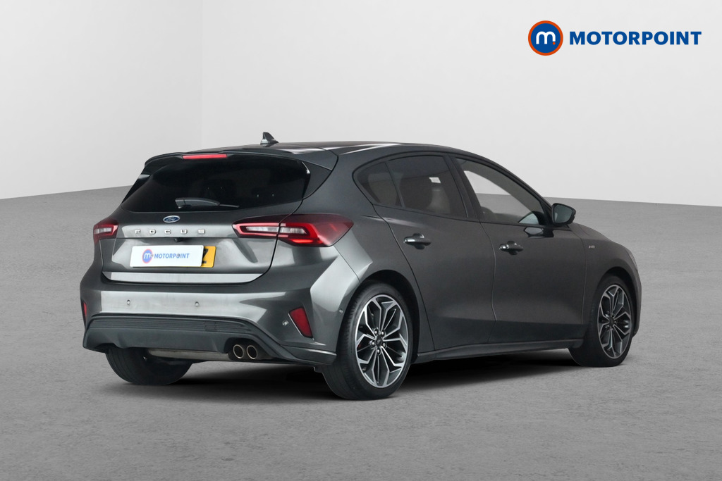 Ford Focus St-Line Vignale Manual Petrol Hatchback - Stock Number (1692657) - Passenger side rear corner