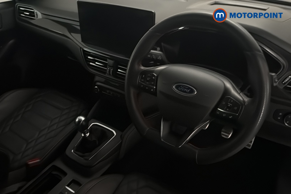 Ford Focus St-Line Vignale Manual Petrol Hatchback - Stock Number (1692657) - 1st supplementary image