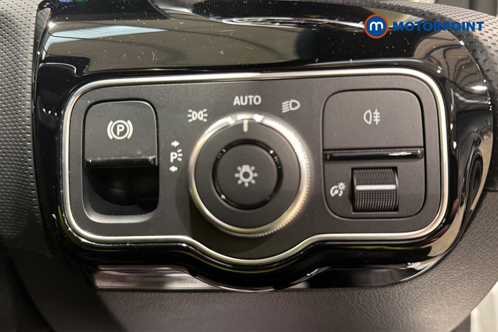 Mercedes-Benz CLA Amg Line Automatic Diesel Coupe - Stock Number (1692735) - 11th supplementary image