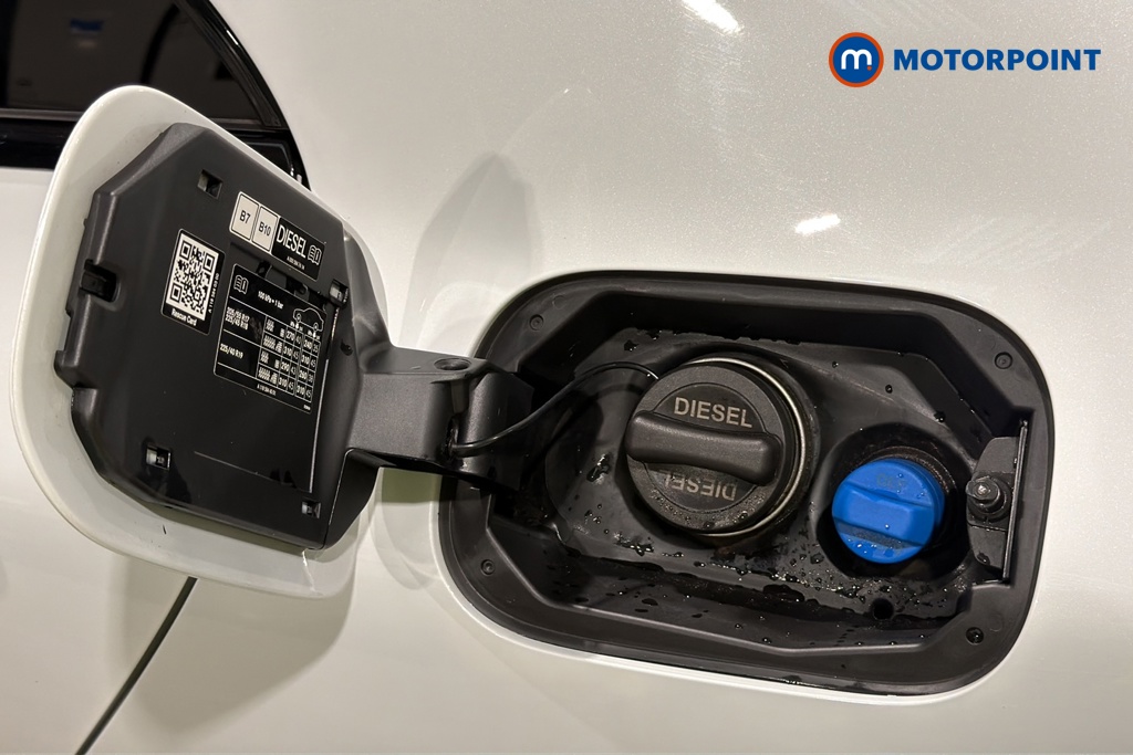 Mercedes-Benz CLA Amg Line Automatic Diesel Coupe - Stock Number (1692735) - 41st supplementary image