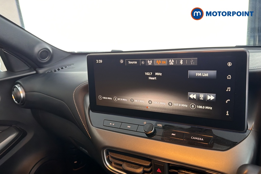 Nissan Juke Acenta Premium Automatic Petrol SUV - Stock Number (1692894) - 8th supplementary image