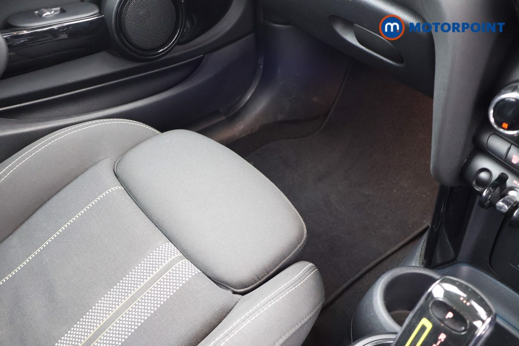 Mini Hatchback Cooper S Level 1 Automatic Electric Hatchback - Stock Number (1692904) - 17th supplementary image