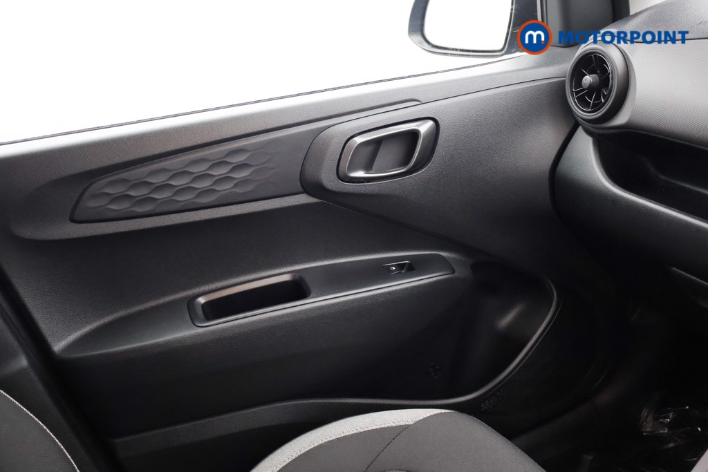 Hyundai I10 Advance Automatic Petrol Hatchback - Stock Number (1682641) - 10th supplementary image
