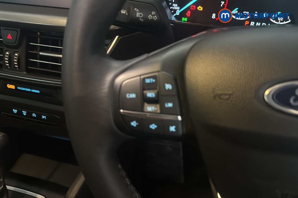 Ford Focus Titanium Automatic Petrol Hatchback - Stock Number (1686633) - 4th supplementary image