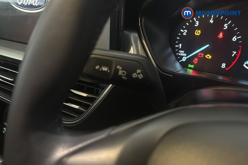 Ford Focus Titanium Automatic Petrol Hatchback - Stock Number (1686633) - 5th supplementary image