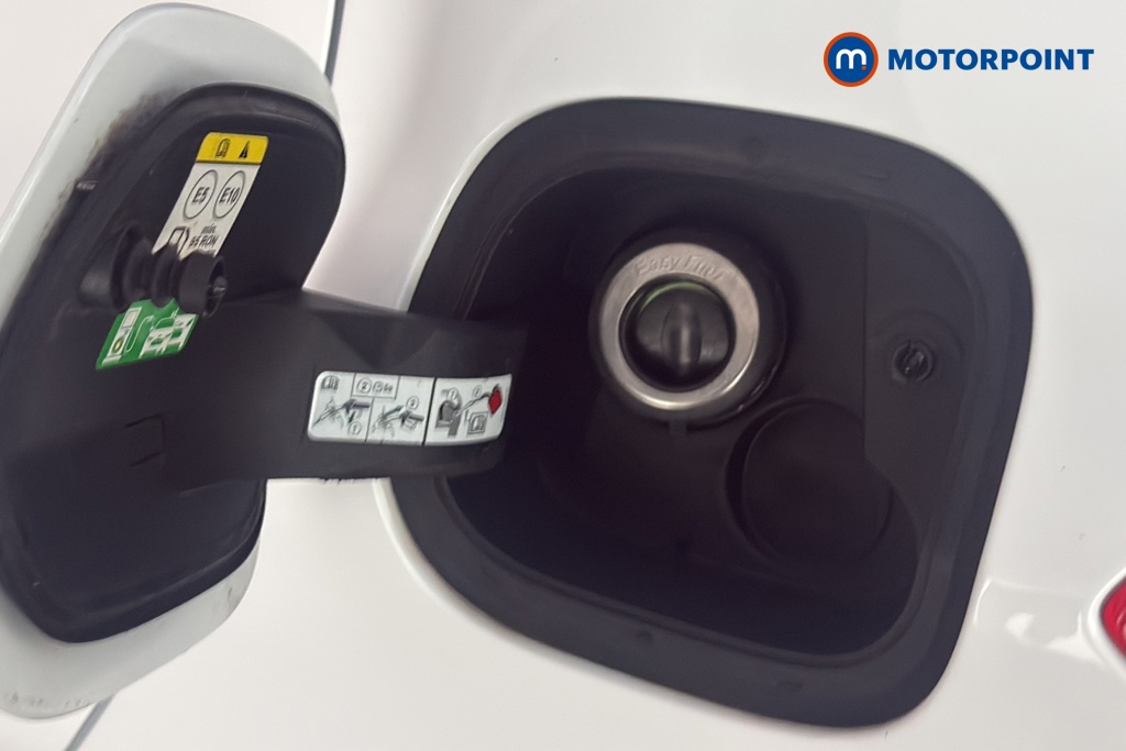 Ford Focus Titanium Automatic Petrol Hatchback - Stock Number (1686633) - 41st supplementary image