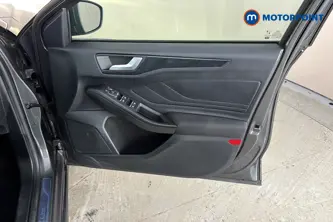 Ford Focus St-Line X Manual Petrol Hatchback - Stock Number (1686638) - 18th supplementary image