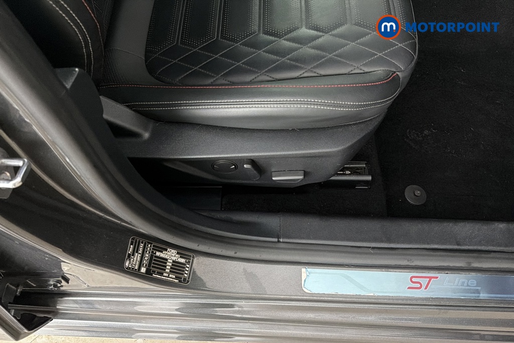 Ford Focus St-Line X Manual Petrol Hatchback - Stock Number (1686638) - 23rd supplementary image