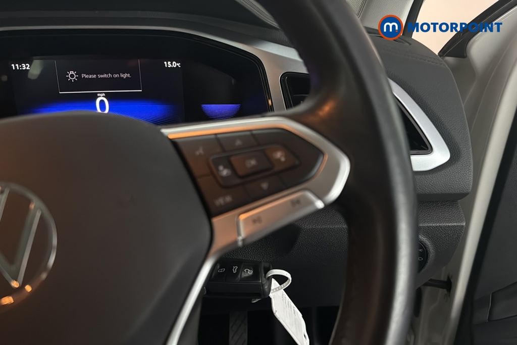 Volkswagen T-Roc Life Manual Petrol SUV - Stock Number (1687967) - 3rd supplementary image