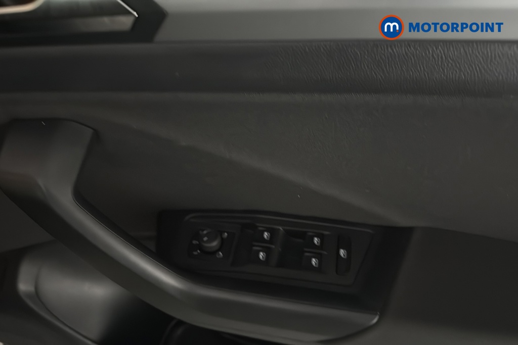 Volkswagen T-Roc Life Manual Petrol SUV - Stock Number (1687967) - 19th supplementary image
