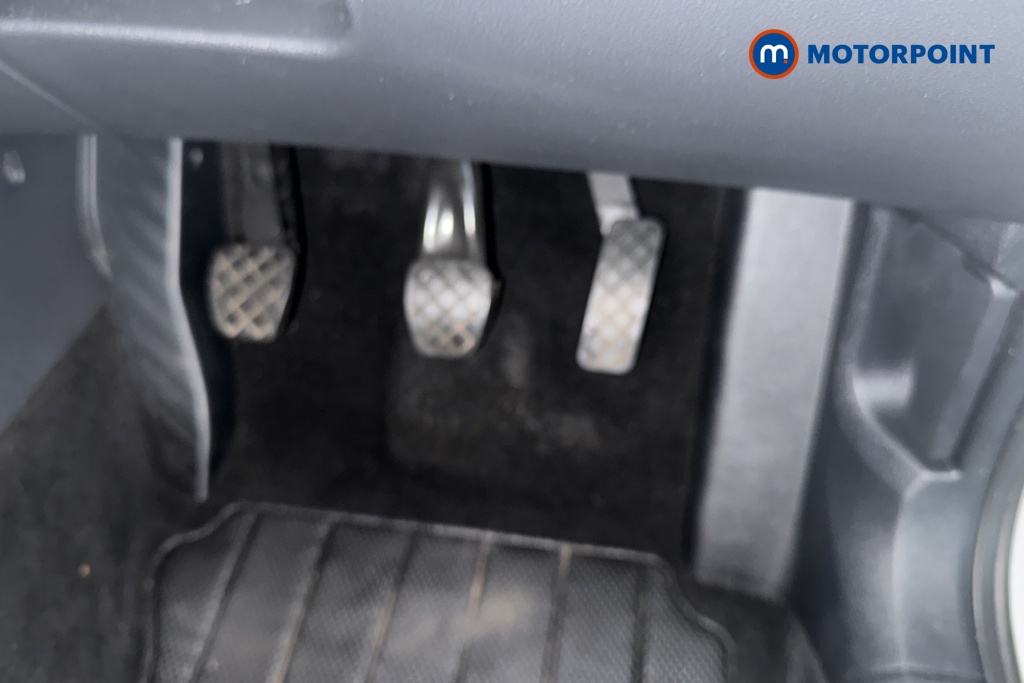 Volkswagen T-Roc Life Manual Petrol SUV - Stock Number (1687967) - 24th supplementary image