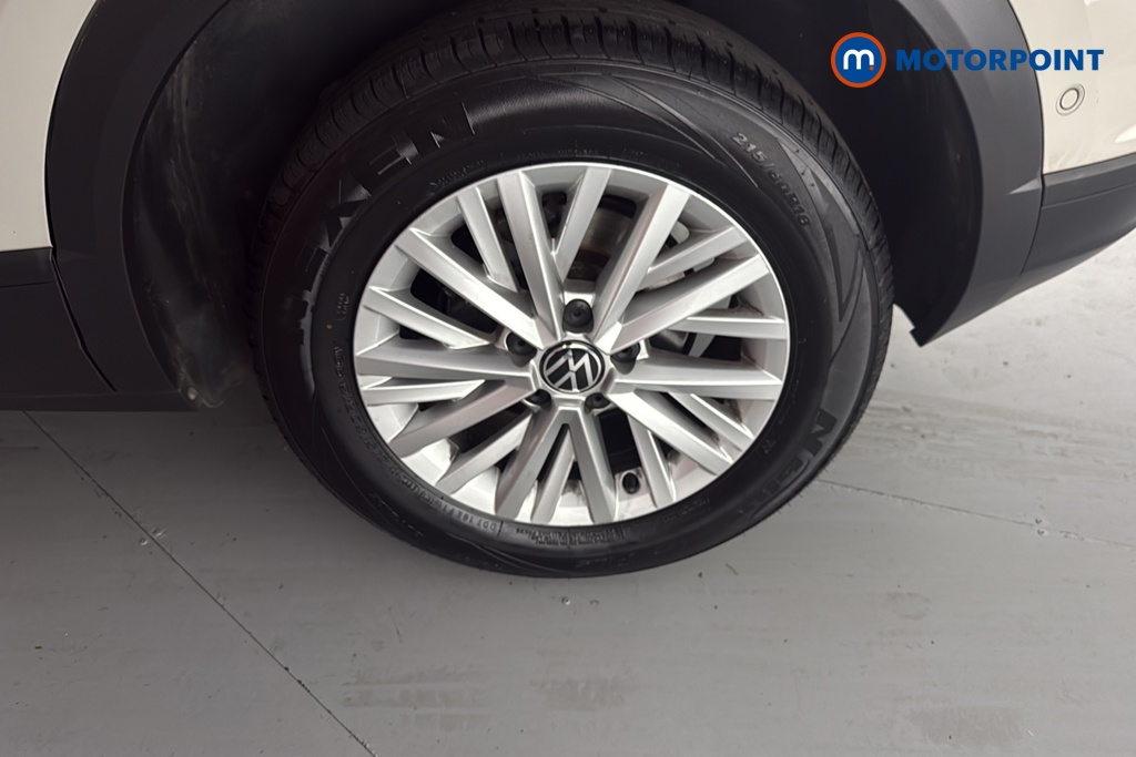 Volkswagen T-Roc Life Manual Petrol SUV - Stock Number (1687967) - 45th supplementary image