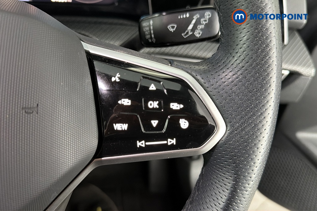 Volkswagen Golf R-Line Manual Petrol Hatchback - Stock Number (1689448) - 3rd supplementary image