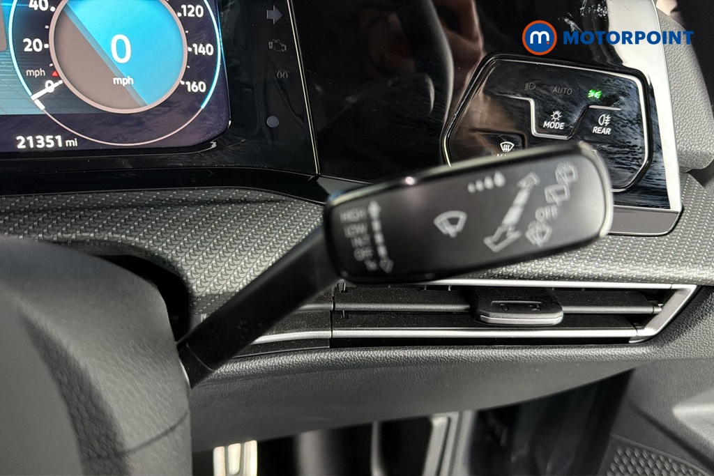 Volkswagen Golf R-Line Manual Petrol Hatchback - Stock Number (1689448) - 6th supplementary image
