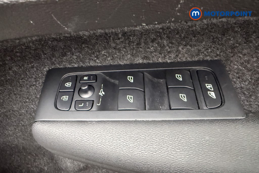 Volvo Xc40 Plus Automatic Petrol SUV - Stock Number (1690195) - 26th supplementary image