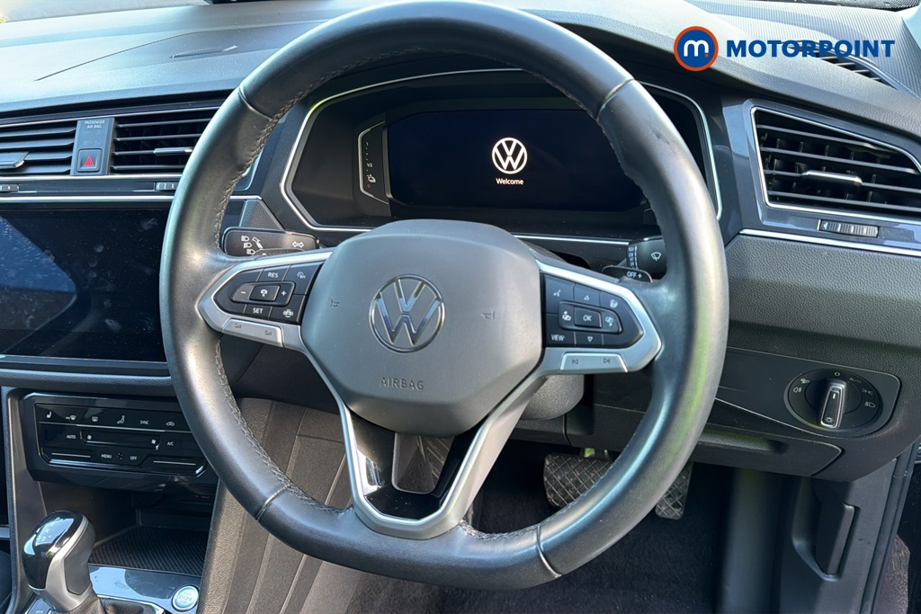 Volkswagen Tiguan Elegance Automatic Petrol Plug-In Hybrid SUV - Stock Number (1691211) - 2nd supplementary image