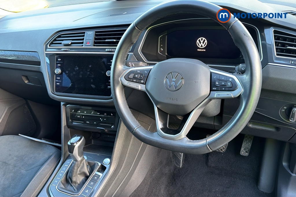 Volkswagen Tiguan Elegance Automatic Petrol Plug-In Hybrid SUV - Stock Number (1691211) - 1st supplementary image